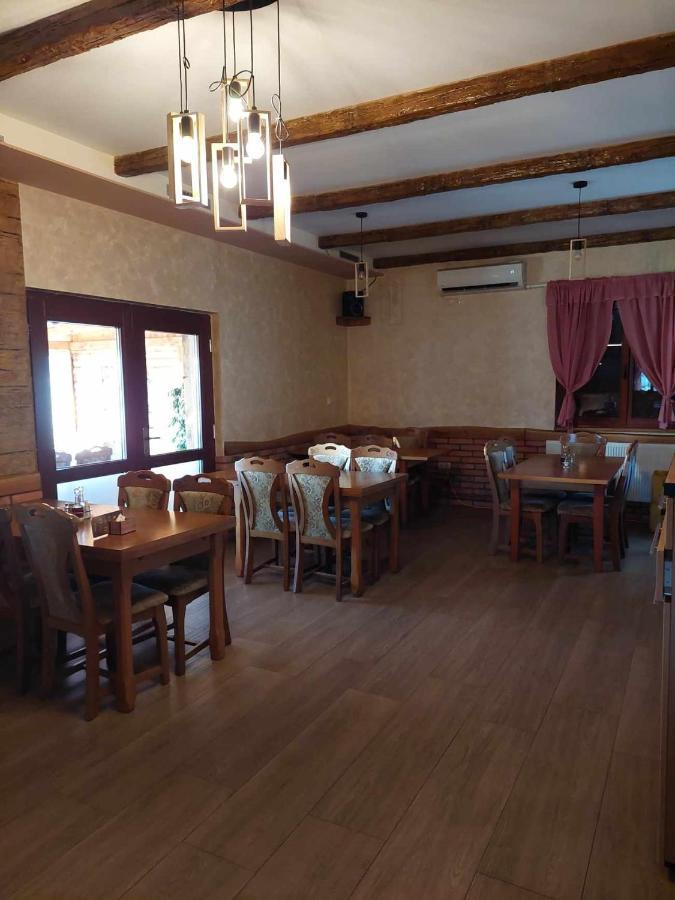 Restoran Bmb 호텔 Odžak 외부 사진