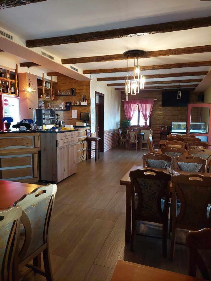 Restoran Bmb 호텔 Odžak 외부 사진