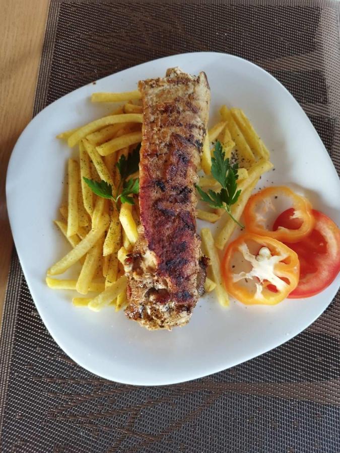 Restoran Bmb 호텔 Odžak 외부 사진
