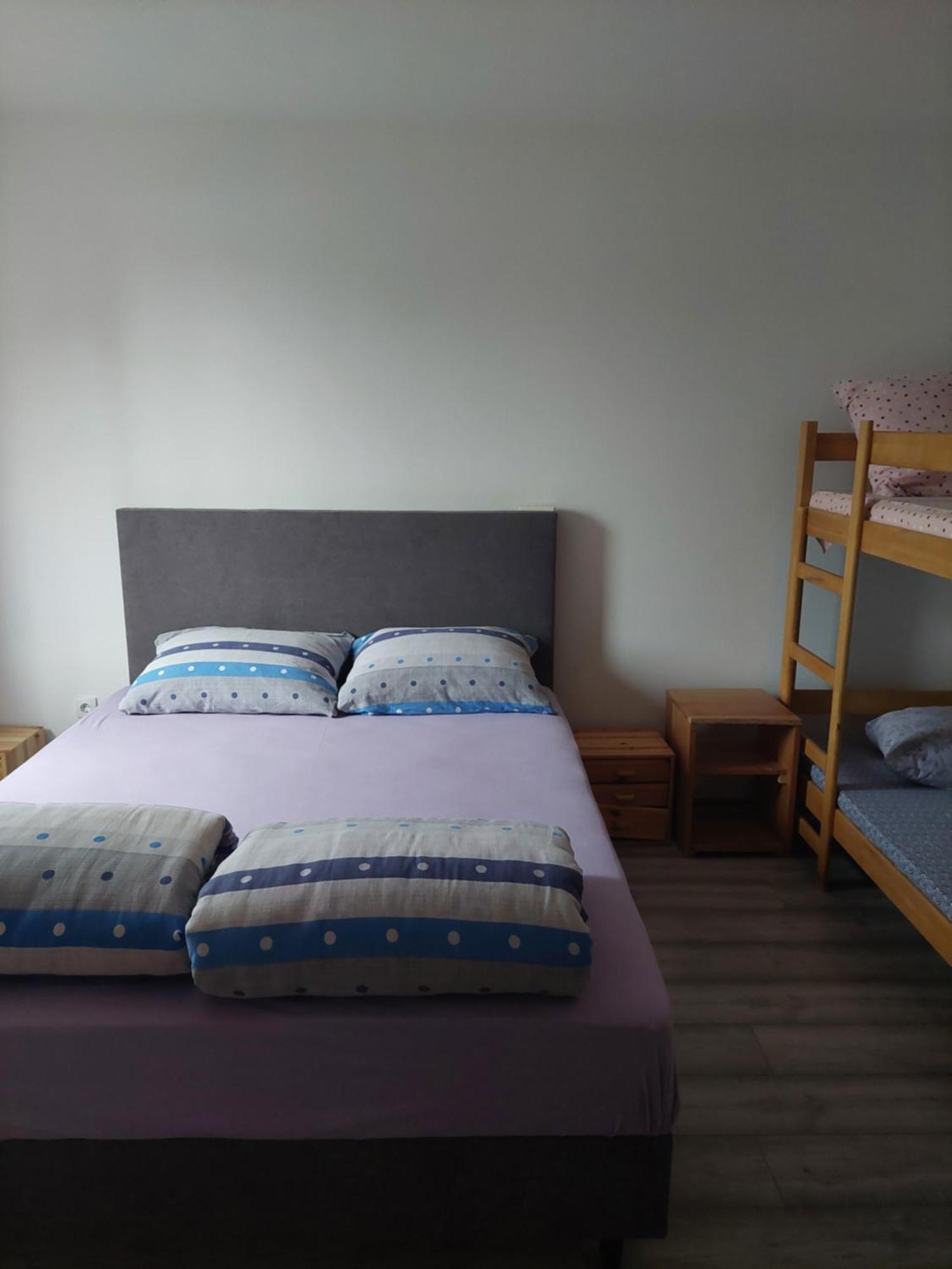 Restoran Bmb 호텔 Odžak 외부 사진